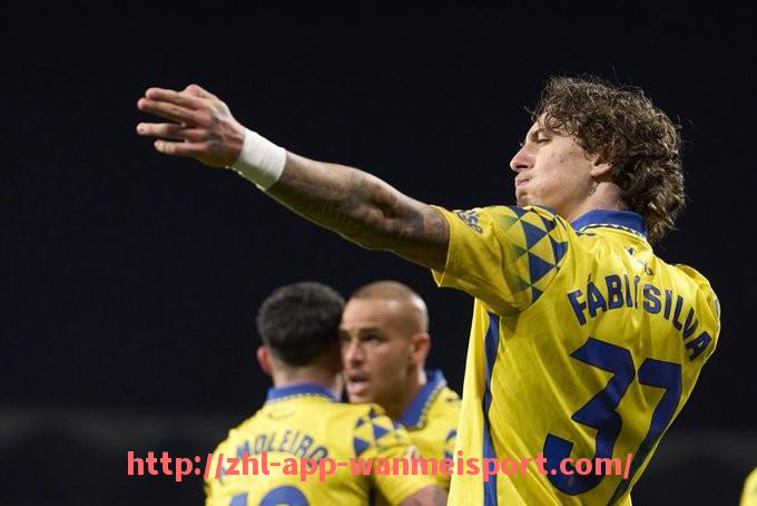 完美体育官方入口-世俱杯最佳进球瞬间盘点及技术动作赏析